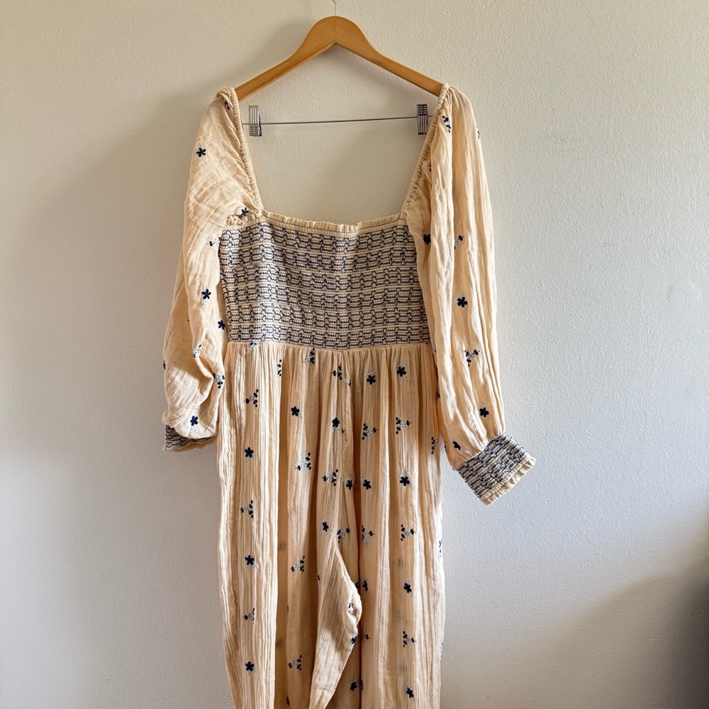 Free People Dahlia Cream Blue Smocked Embroidered Jumpsuit size XL - Picture 10 of 16